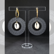Load image into Gallery viewer, Loine Earrings