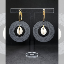 Load image into Gallery viewer, Loine Earrings