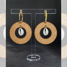 Load image into Gallery viewer, Loine Earrings
