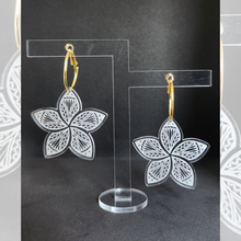 Load image into Gallery viewer, Saryah Earrings
